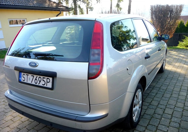 Ford Focus cena 7900 przebieg: 228000, rok produkcji 2005 z Września małe 742